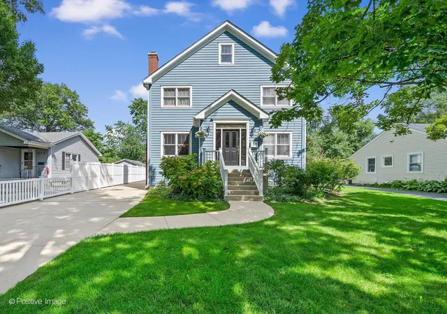 Photo 1 of Single family home for sale at 217 S Summit St, Wheaton, IL 60187 | MLS# 12761436 | Listing updated on 2026-09-22