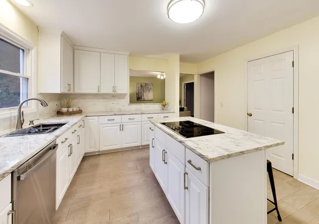 Photo 3 of Single family home for sale at 861 W Dorset Ave, Palatine, IL 60067 | MLS# 12761444 | Listing updated on 2026-10-07