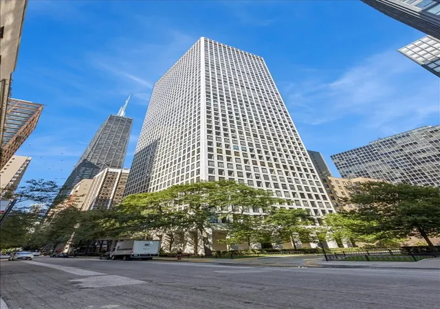 Condo for sale at 260 E Chestnut St #1407, Chicago, IL 60611 | MLS# 12761463