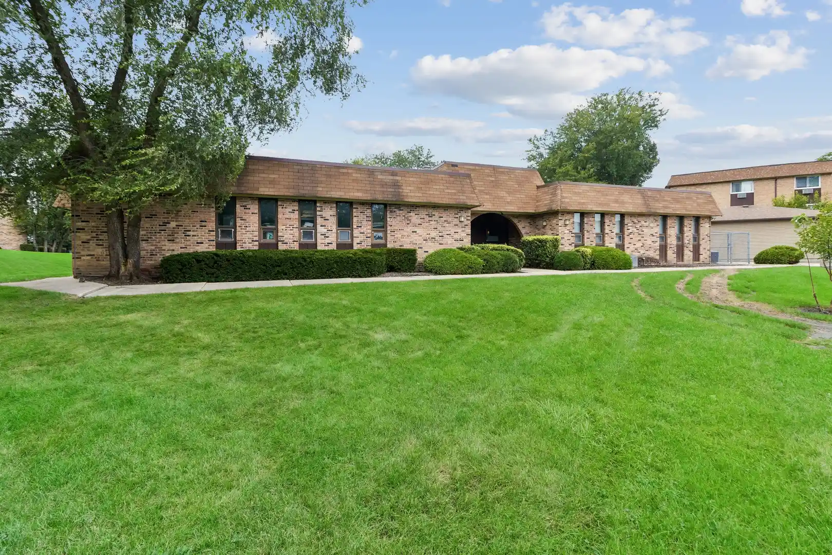 Listing Photo 20 - Condo for sale in 735 Hl Dr located at 735 Hl Dr, Hoffman Estates, IL 60169 - Unit #112