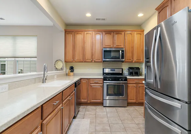 Photo 4 of Single family home for sale at 13545 Ivy Dr, Huntley, IL 60142 | MLS# 12761496 | Listing updated on 2026-09-28