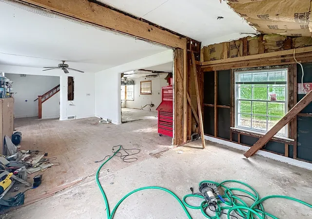 Photo 4 of Single family home for sale at 1418 35th Avenue, Rock Island, IL 61201 | MLS# 12761519 | Listing updated on 2026-09-23
