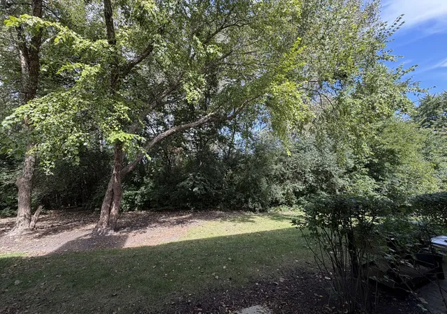 Photo 20 of Condo for sale at 1691 Haines Dr, Batavia, IL 60510 | MLS# 12761526 | Listing updated on 2026-10-02