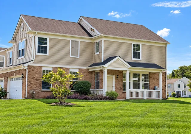 Townhouse for sale at 2534 Evergreen Cir, McHenry, IL 60050 | MLS# 12761528