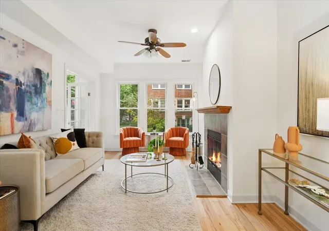Photo 4 of Condo for sale at 6101 N Glenwood Ave #1, Chicago, IL 60660 | MLS# 12761530 | Listing updated on 2026-09-24
