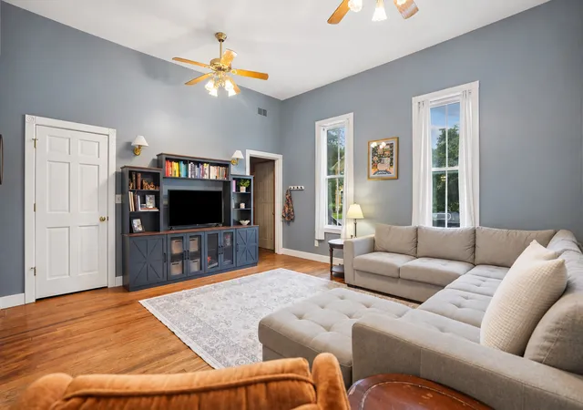 Photo 1 of Single family home for sale at 811 20th Street, Rock Island, IL 61201 | MLS# 12761531 | Listing updated on 2026-09-23