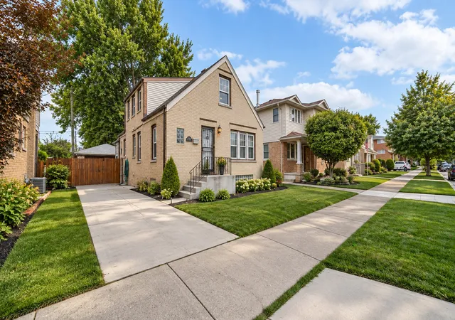 Photo 1 of Single family home for sale at 3915 W 104th Street, Chicago, IL 60655 | MLS# 12761536 | Listing updated on 2026-10-13