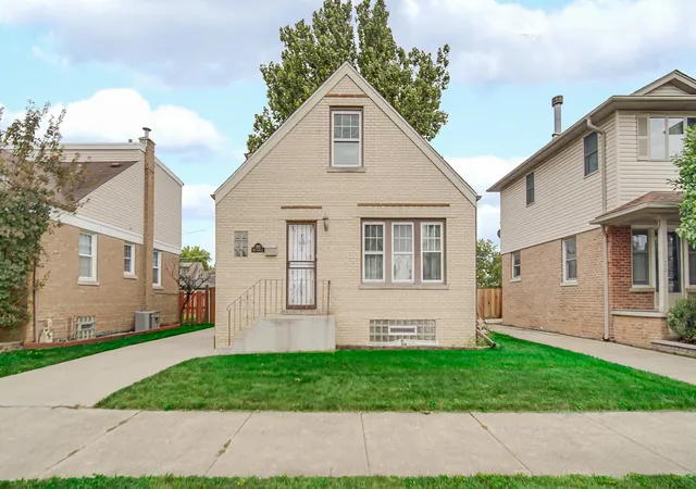 Photo 2 of Single family home for sale at 3915 W 104th Street, Chicago, IL 60655 | MLS# 12761536 | Listing updated on 2026-09-23