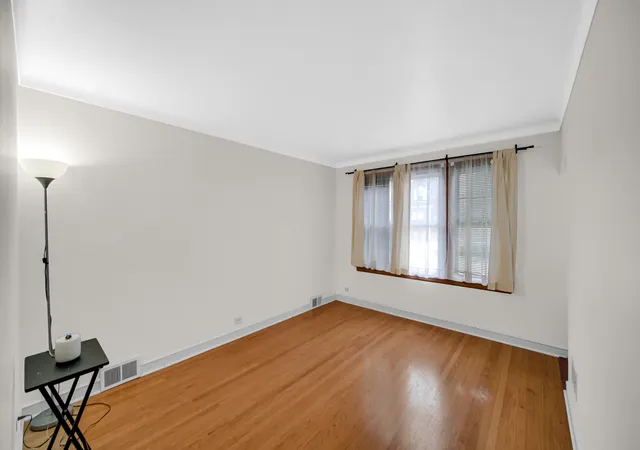 Photo 4 of Single family home for sale at 3915 W 104th Street, Chicago, IL 60655 | MLS# 12761536 | Listing updated on 2026-09-23