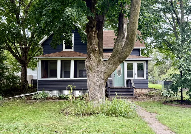 Photo 1 of Single family home for sale at 2211 Deets Rd, Sterling, IL 61081 | MLS# 12761539 | Listing updated on 2026-09-18