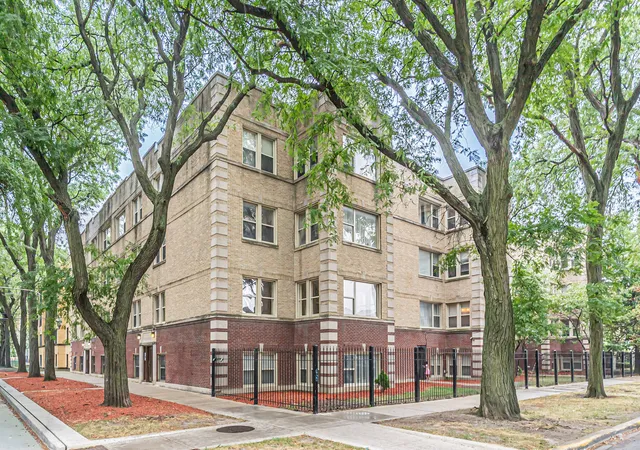 Condo for sale at 3923 W Ainslie St #2, Chicago, IL 60625 | MLS# 12761542