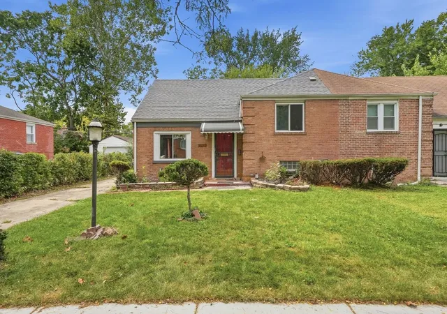 Townhouse for sale at 9668 S Luella Ave, Chicago, IL 60617 | MLS# 12761557