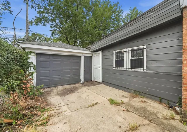 Photo 2 of Townhouse for sale at 9668 S Luella Ave, Chicago, IL 60617 | MLS# 12761557 | Listing updated on 2026-09-23