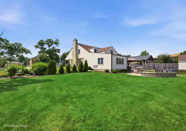Photo 2 of Land for sale at 471 N Larch Ave, Elmhurst, IL 60126 | MLS# 12761567 | Listing updated on 2026-09-17