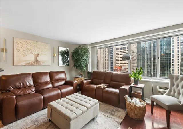 Photo 3 of Condo for sale at 211 E Ohio St #2208, Chicago, IL 60611 | MLS# 12761580 | Listing updated on 2026-09-22