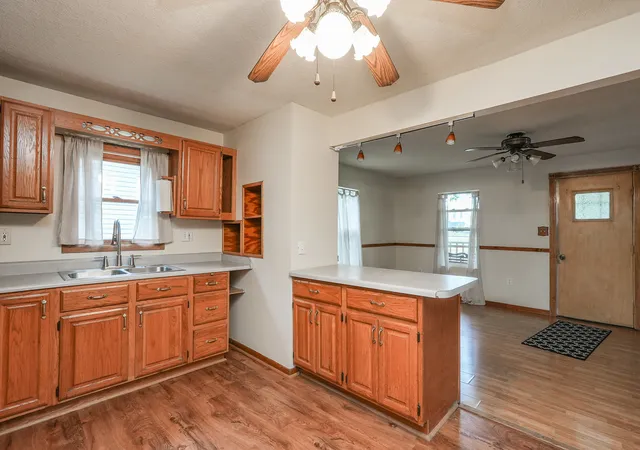 Photo 3 of Single family home for sale at 136 N Oak St, Manteno, IL 60950 | MLS# 12761622 | Listing updated on 2026-10-08