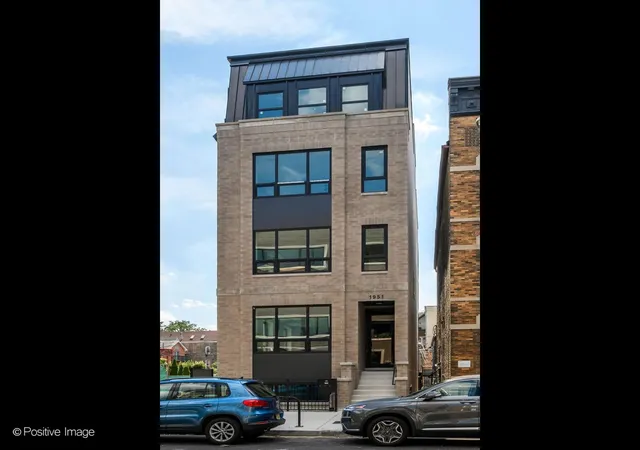 Condo for sale at 1951 W Dickens Ave #3, Chicago, IL 60614 | MLS# 12761626