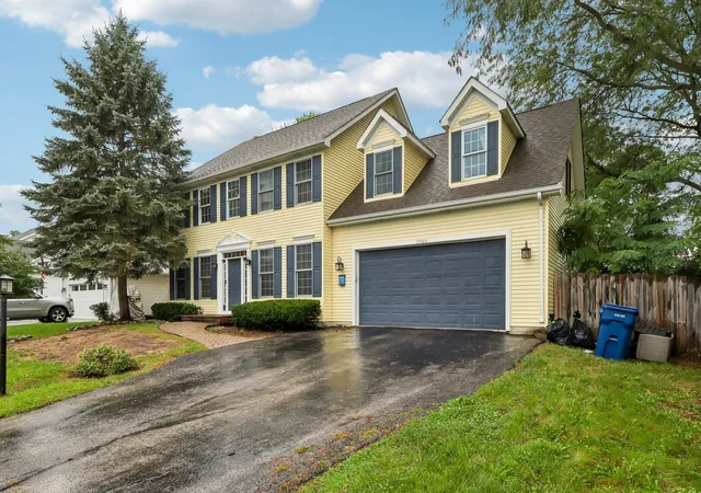 Photo 2 of Single family home for sale at 33584 N Almond Rd, Grayslake, IL 60030 | MLS# 12761635 | Listing updated on 2026-09-22