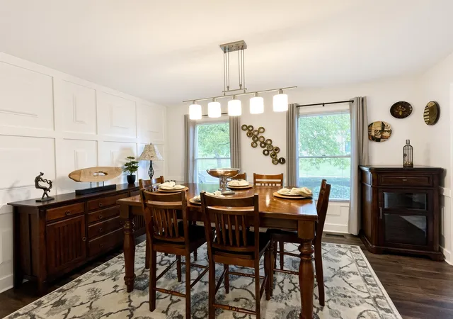 Photo 4 of Single family home for sale at 4 River Bnd Rd, Montgomery, IL 60538 | MLS# 12761641 | Listing updated on 2026-09-23