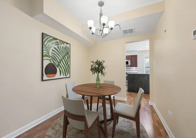 Listing Photo 4 - Condo for sale in building located at 830 Forest Ave, Evanston, IL 60202 - Unit #B