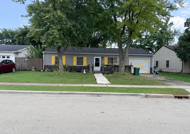 Photo 2 of Single family home for sale at 525 Laurel Ave, Romeoville, IL 60446 | MLS# 12761661 | Listing updated on 2026-10-07