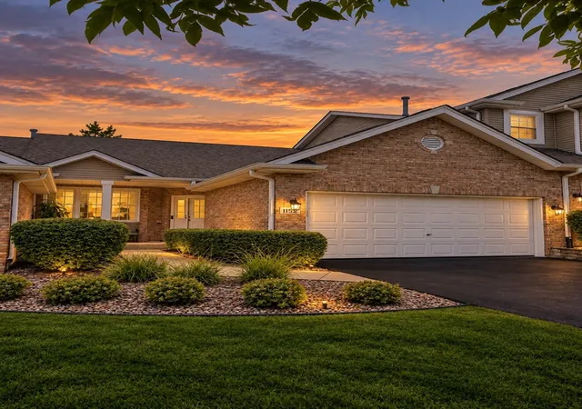 Townhouse for sale at 11512 Lake Shore Dr, Orland Park, IL 60467 | MLS# 12761664
