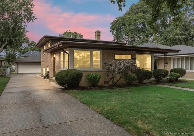 Photo 2 of Single family home for sale at 10436 S Kildare Ave, Oak Lawn, IL 60453 | MLS# 12761667 | Listing updated on 2026-09-23