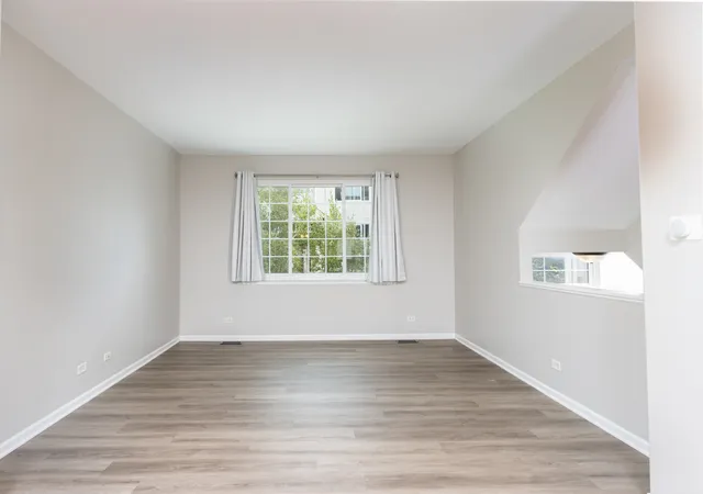 Photo 3 of Townhouse for sale at 1369 New Hvn Dr, Cary, IL 60013 | MLS# 12761670 | Listing updated on 2026-09-23