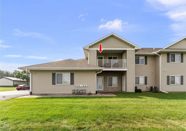 Townhouse for sale at 440 E Franklin St #203, Eldridge, IA 52748 | MLS# 12761674