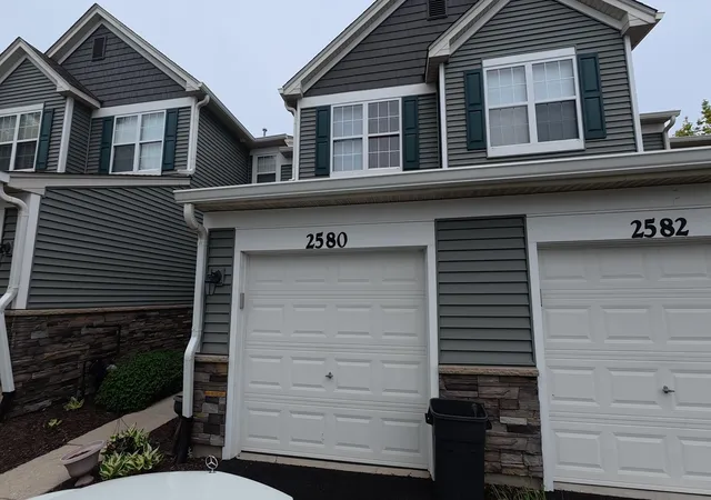 Photo 2 of Townhouse for sale at 2580 Golf Ridge Cir, Naperville, IL 60563 | MLS# 12761686 | Listing updated on 2026-09-22