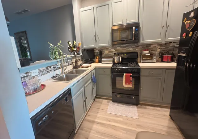 Photo 4 of Townhouse for sale at 2580 Golf Ridge Cir, Naperville, IL 60563 | MLS# 12761686 | Listing updated on 2026-09-22