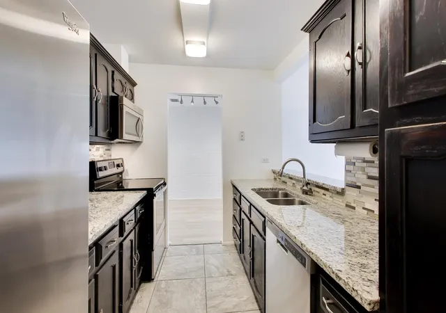 Listing Photo 5 - Condo for sale in building located at 907 Curtiss St, Downers Grove, IL 60515 - Unit #404