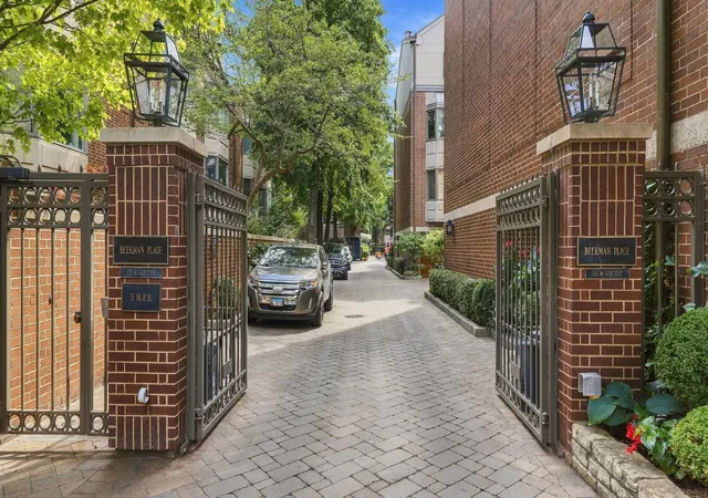 Photo 3 of Townhouse for sale at 55 W Goethe St #1232, Chicago, IL 60610 | MLS# 12761690 | Listing updated on 2026-10-20