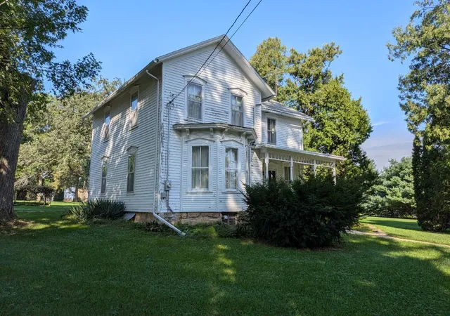 Photo 3 of Single family home for sale at 106 N Broadway St, Baileyville, IL 61007 | MLS# 12761692 | Listing updated on 2026-09-23
