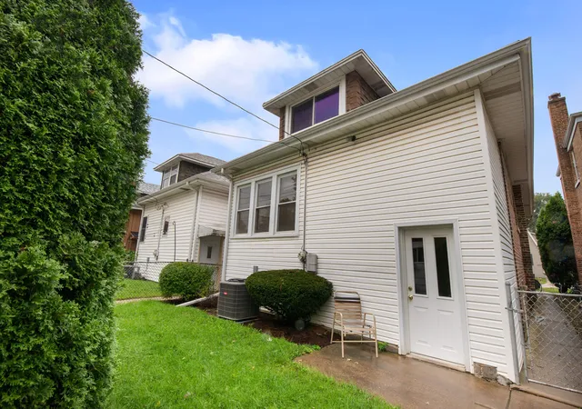 Photo 17 of Single family home for sale at 4213 Elm Ave, Brookfield, IL 60513 | MLS# 12761693 | Listing updated on 2026-09-30