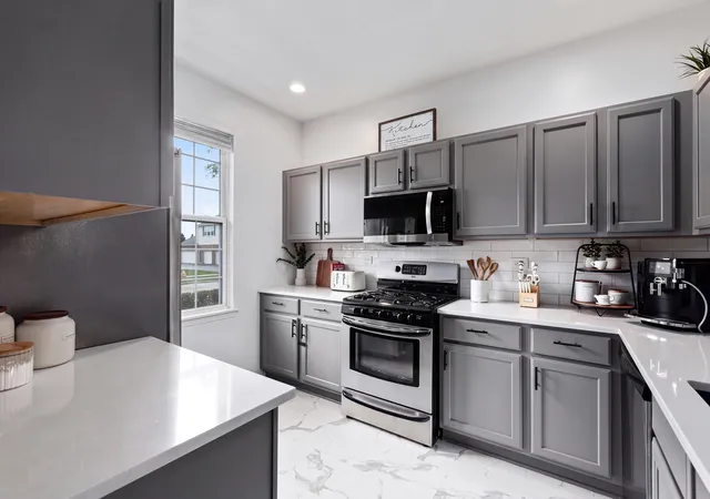 Photo 3 of Townhouse for sale at 43 N Palazzo Dr, Addison, IL 60101 | MLS# 12761695 | Listing updated on 2026-09-25