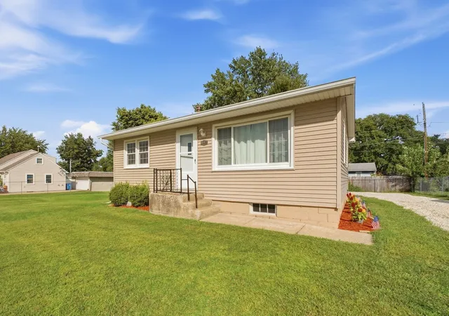 Photo 3 of Sale Pending at 1117 12th Street, Silvis, IL 61282 | MLS# 12761697 | Listing updated on 2026-10-05