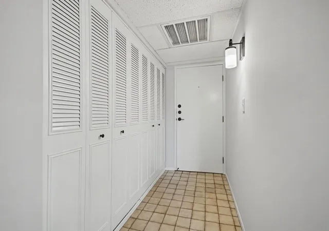 Photo 2 of Condo for sale at 414 Clinton Pl #206, River Forest, IL 60305 | MLS# 12761707 | Listing updated on 2026-09-21