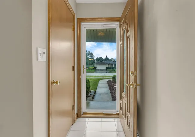 Photo 2 of Single family home for sale at 1023 S Lancaster St, Mount Prospect, IL 60056 | MLS# 12761717 | Listing updated on 2026-09-24