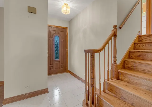 Photo 3 of Single family home for sale at 1023 S Lancaster St, Mount Prospect, IL 60056 | MLS# 12761717 | Listing updated on 2026-09-24