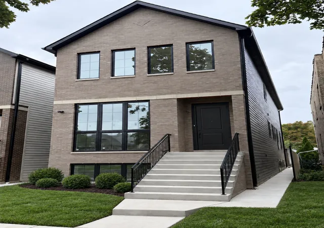 Single family home for sale at 6732 N Oxford Ave, Chicago, IL 60631 | MLS# 12761721 | Listing updated on 2026-09-17
