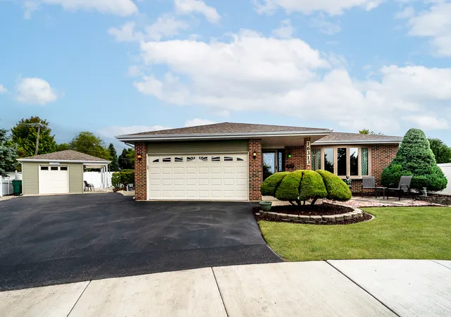 Photo 2 of Single family home for sale at 16313 S Jannel Ct, Lockport, IL 60441 | MLS# 12761724 | Listing updated on 2026-09-24