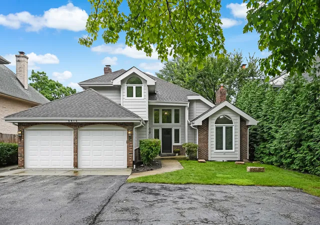 Photo 1 of Single family home for sale at 5615 S Elm St, Hinsdale, IL 60521 | MLS# 12761730 | Listing updated on 2026-09-24