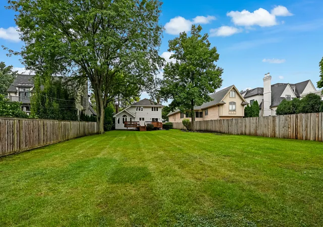 Photo 40 of Single family home for sale at 5615 S Elm St, Hinsdale, IL 60521 | MLS# 12761730 | Listing updated on 2026-10-11
