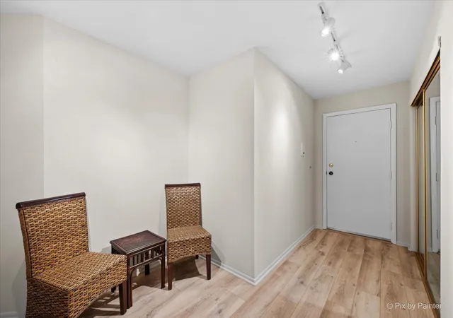 Listing Photo 4 - Condo for sale in building located at 710 Saint Andrews Ln, Crystal Lake, IL 60014 - Unit #23
