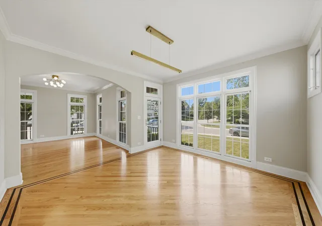 Photo 4 of Single family home for sale at 301 Spruce St, Glenview, IL 60025 | MLS# 12761742 | Listing updated on 2026-09-22