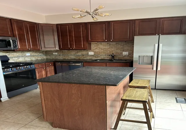 Photo 3 of Townhouse for sale at 2812 Troon Dr, Montgomery, IL 60538 | MLS# 12761773 | Listing updated on 2026-09-22