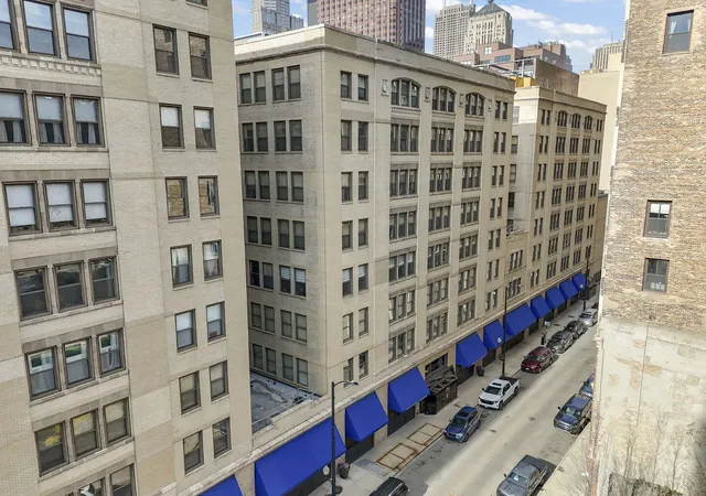 Photo 2 of Condo for sale at 640 S Federal St #802, Chicago, IL 60605 | MLS# 12761788 | Listing updated on 2026-09-19