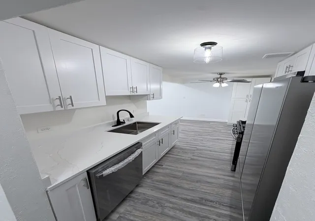 Listing Photo 4 - Condo for sale in building located at 8000 Archer Ave, Willow Springs, IL 60480 - Unit #117