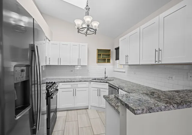 Photo 4 of Townhouse for sale at 1327 Coldspring Rd, Carol Stream, IL 60188 | MLS# 12761822 | Listing updated on 2026-09-22